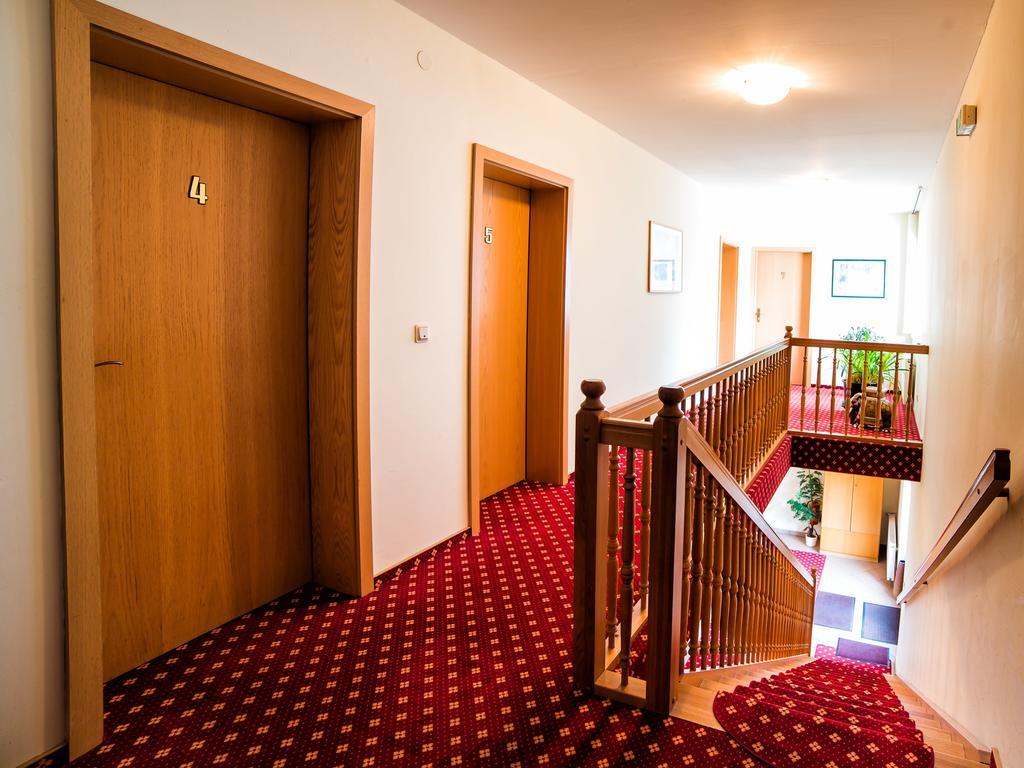 Hotel-Pension Hafemann Senftenberg Esterno foto